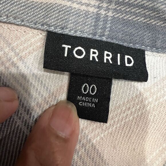 Torrid Button Down Up Womens Collar Long Sleeve Pink & Gray Plaid Size 00 - Picture 3 of 10